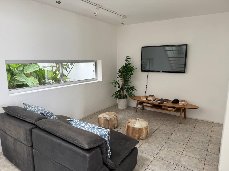 To Let 4 Bedroom Property for Rent in Bantry Bay Western Cape